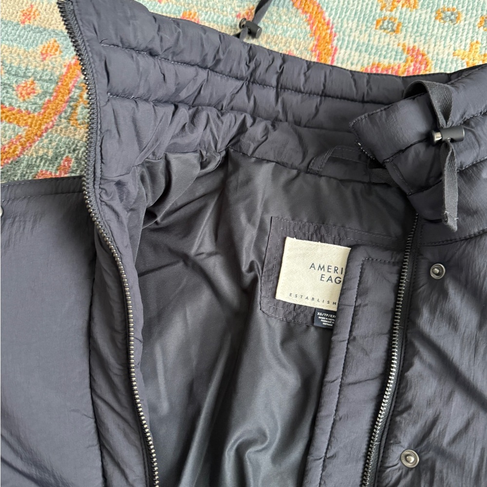 AEO American eagle navy puffer jacket - Picture 2 of 7